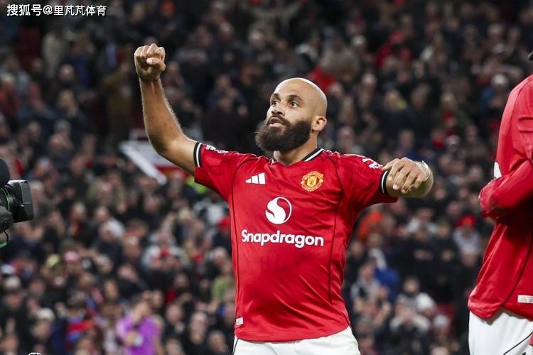 一日英超动向：阿森纳曼城全取三分状态不俗，曼联打强队不手软 